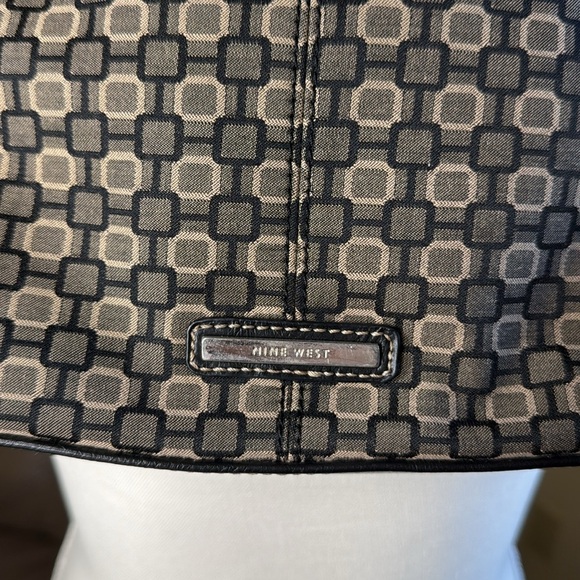 Nine West Chocolate brown and black shoulder bag great condition - Picture 2 of 11